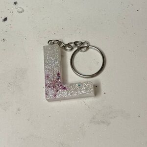 Glittery Silver 'L' Keychain